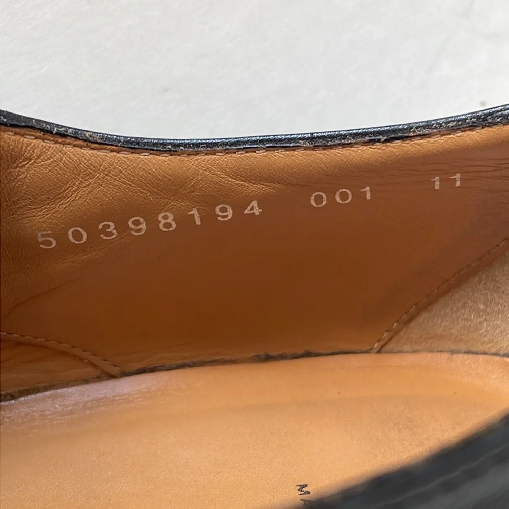Hugo Boss questions leave